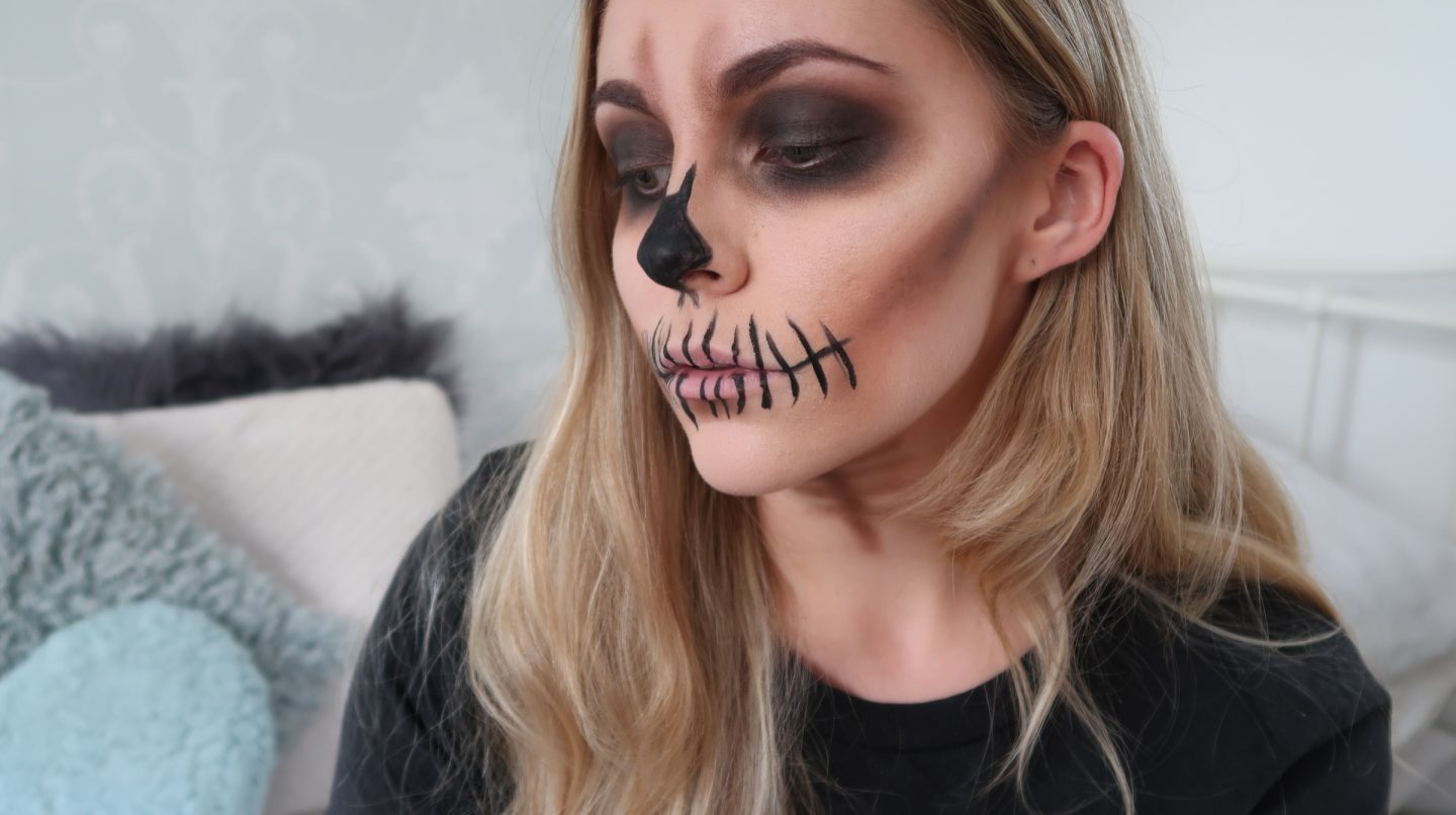 easy skull makeup